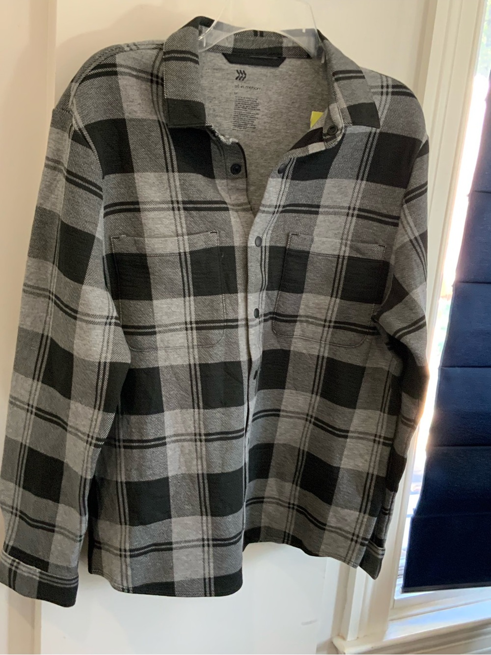 Men's Gray & Black Plaid Button-Up shirt nwt size medium sku 3357